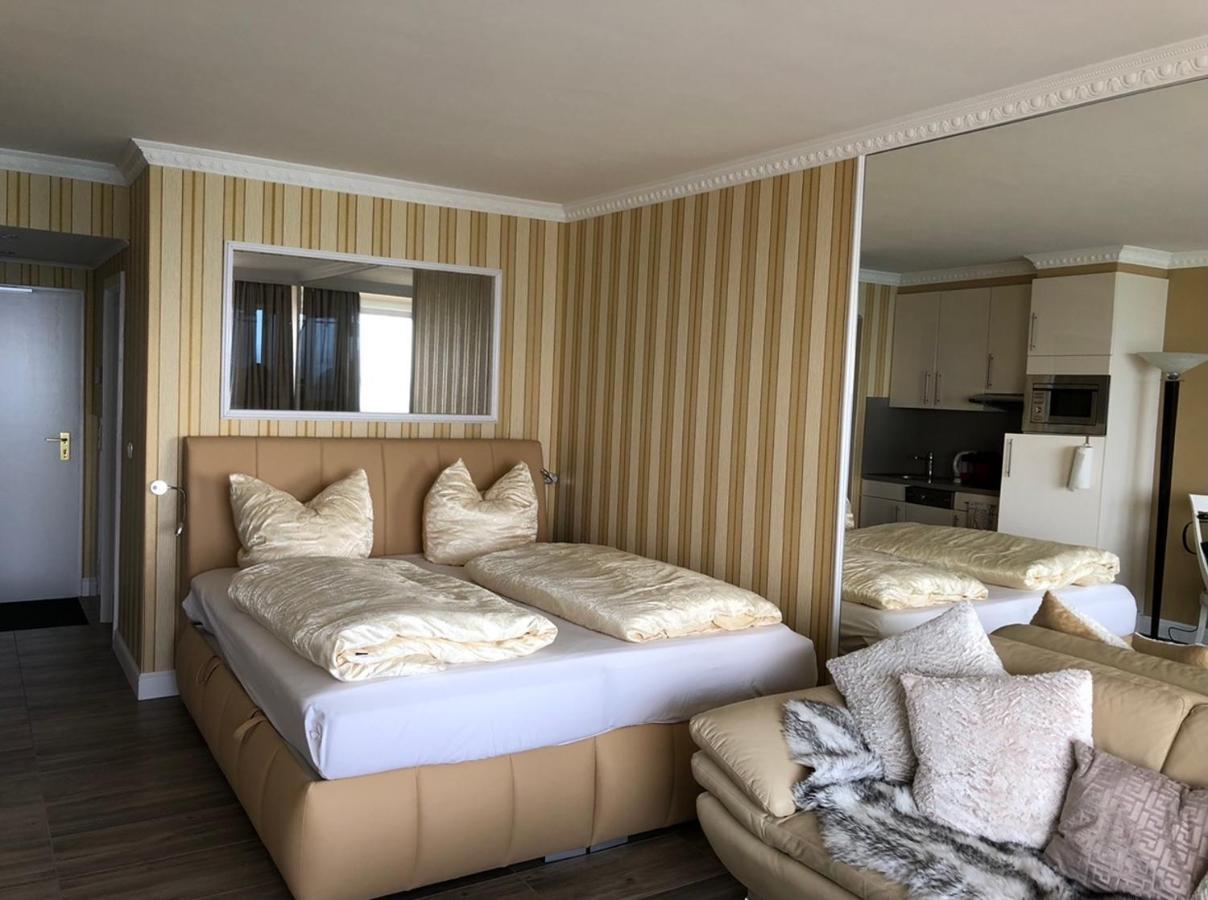 Tiffanys Ferienapartments In Der Privatresidenz Des Plaza Premium Hotel Timmendorfer Strand Extérieur photo